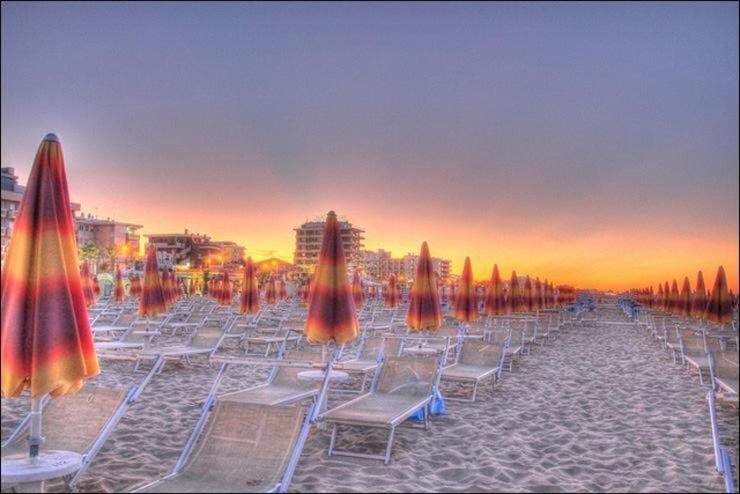 Hotel Argo Rimini Exteriör bild