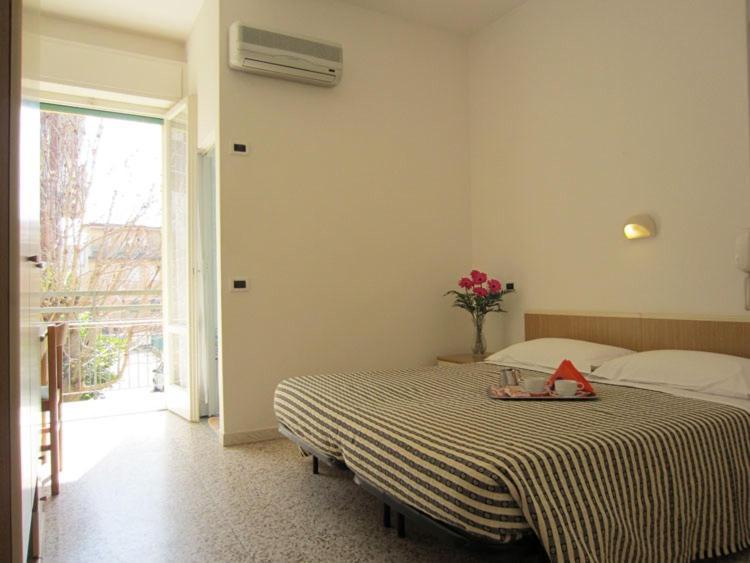 Hotel Argo Rimini Exteriör bild