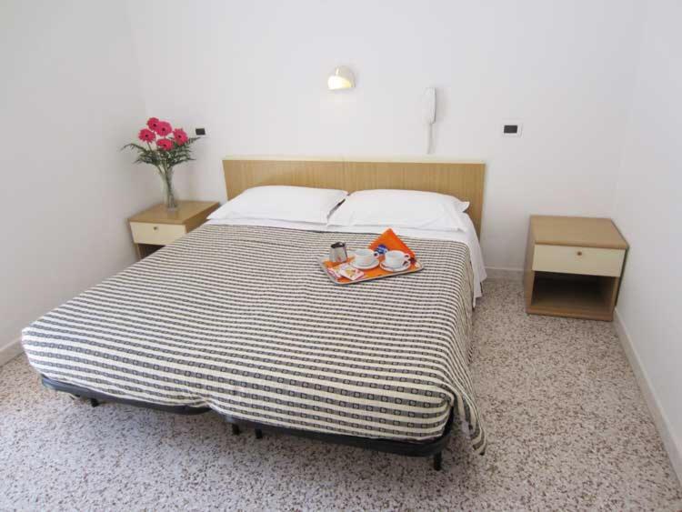 Hotel Argo Rimini Exteriör bild